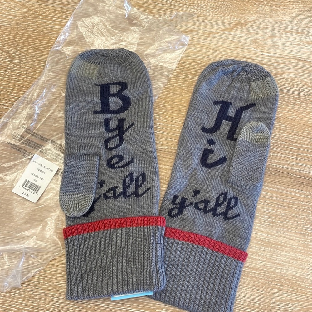 Draper James gray mittens NWT